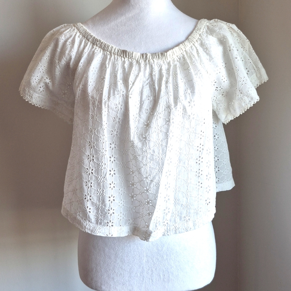 Label by Ritu Kumar White Eyelet Cropped Blouse Size 2
